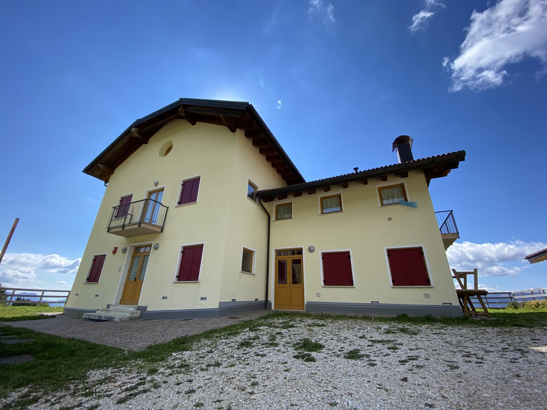The Ponte Radio house in Luserna